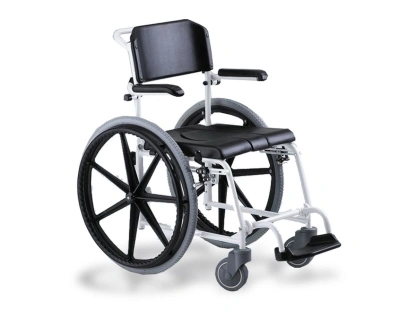 כסא שרותים להנעה עצמית McWet 24